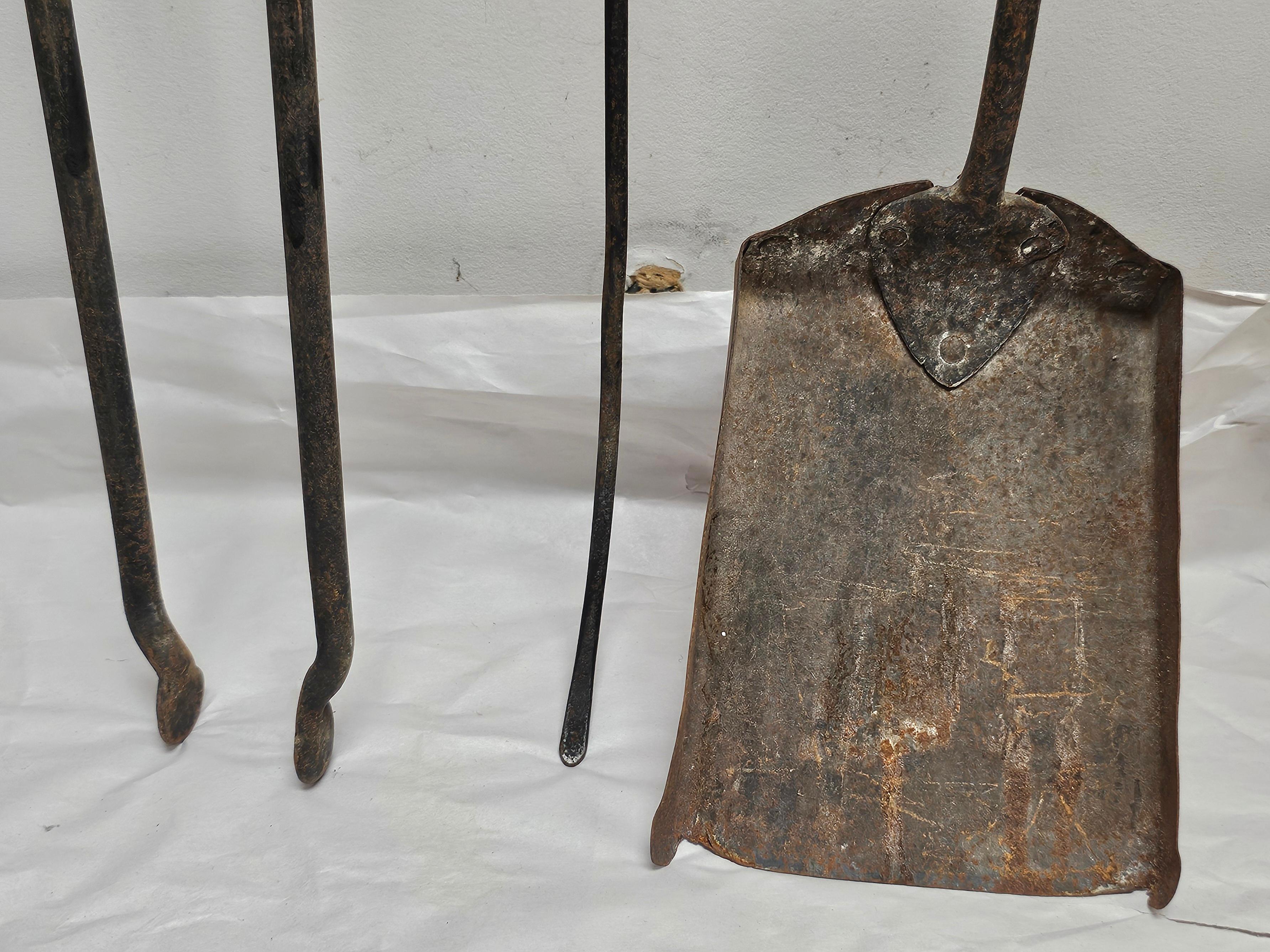 Set of Three Early American Brass and Iron Fireplace Tools For Sale 1