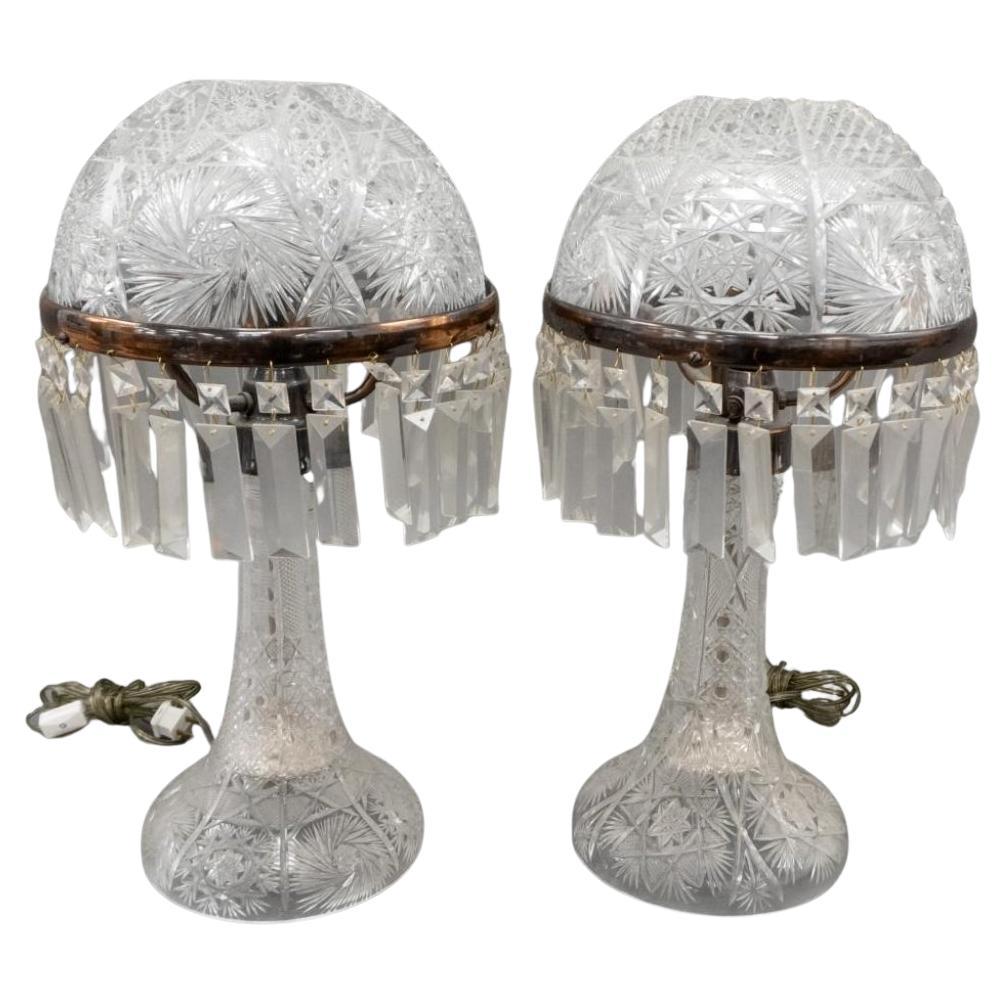 Coppia di lampade da tavolo americane in cristallo taglio brillante a fungo lustre in vendita