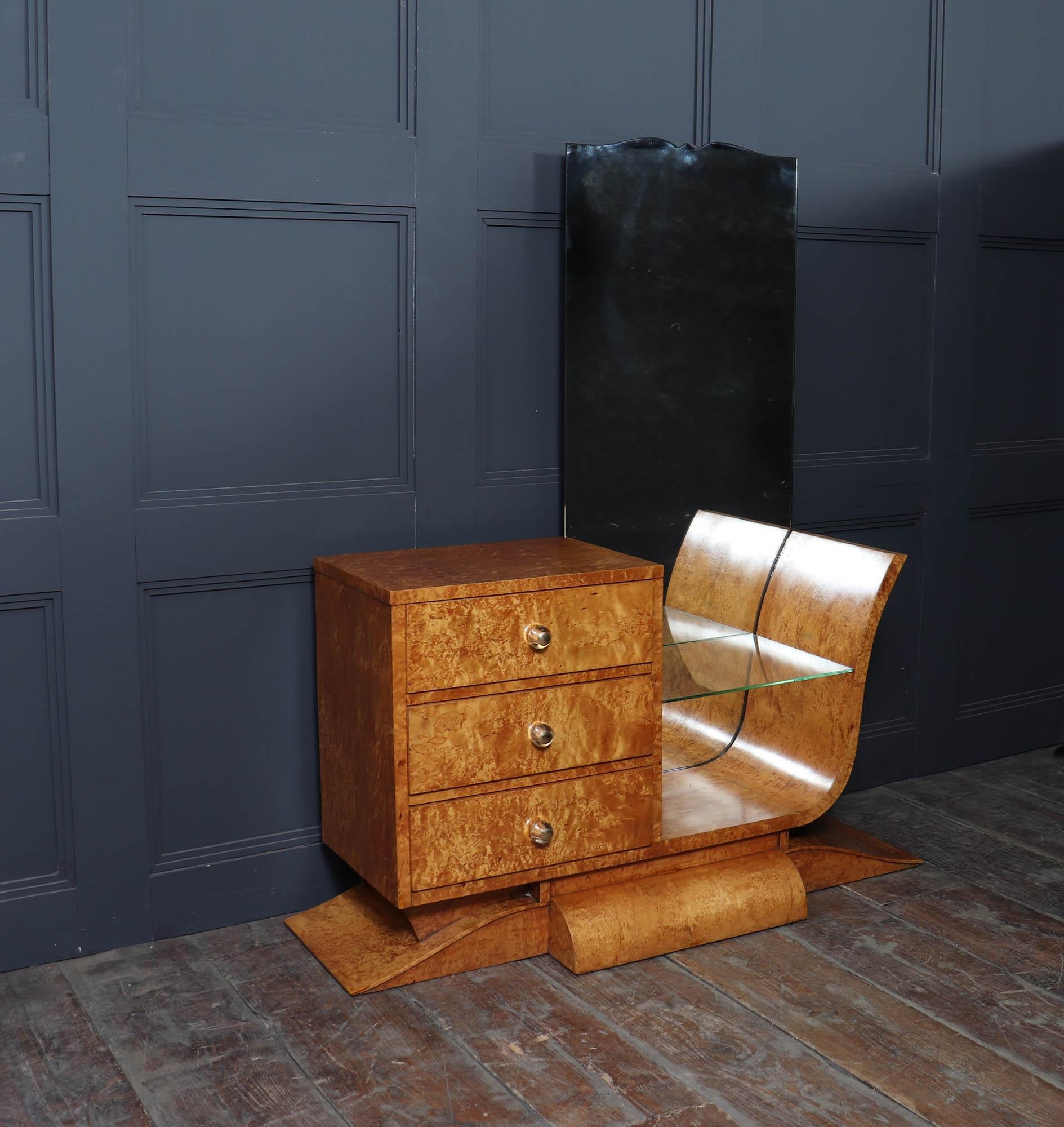 French Art Deco Dressing Table in burr Maple For Sale 1