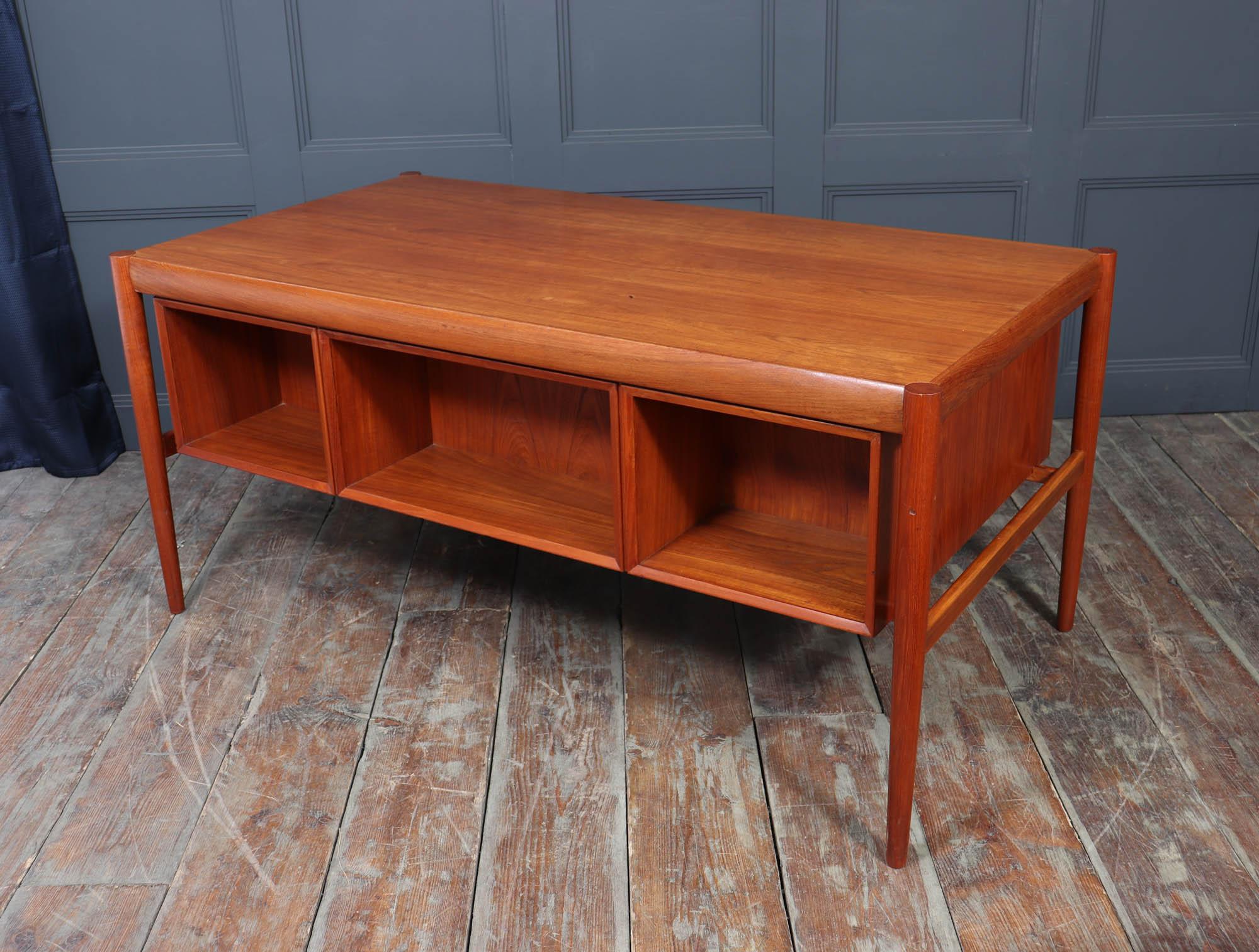 Mid-Century Danish Teak Executive Desk, c. 1960s For Sale 7
