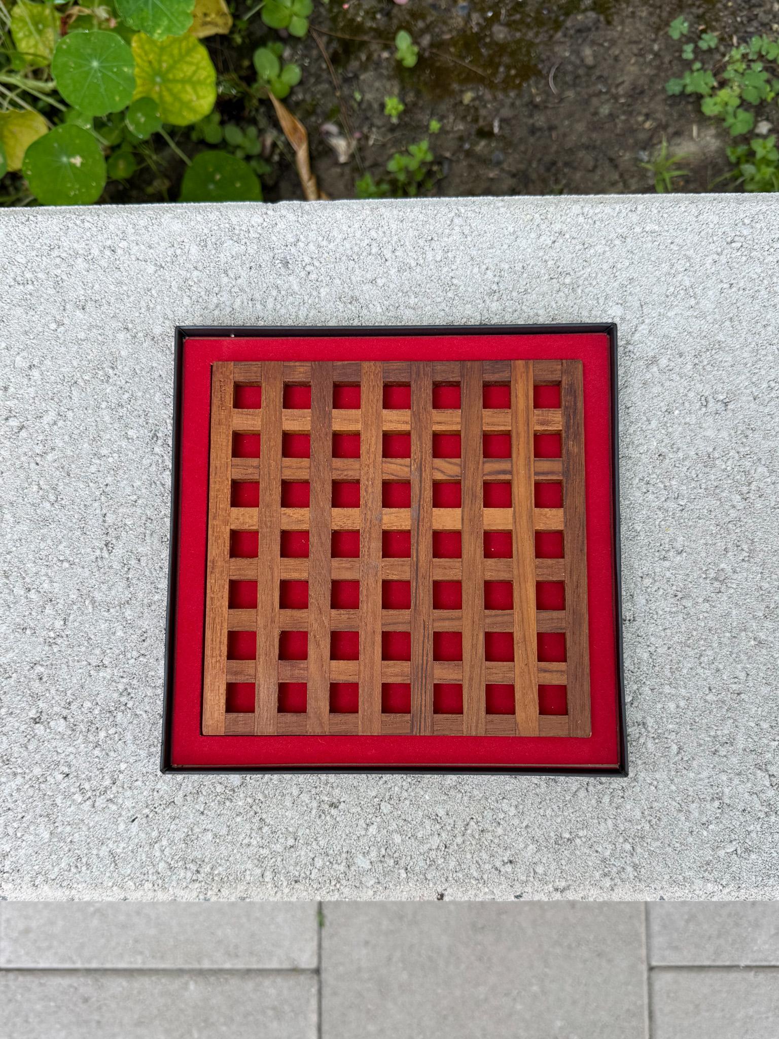 Jens Quistgaard Teck Lattice Trivet w/ Original Box for Dansk, Denmark, c.1965 en vente 2
