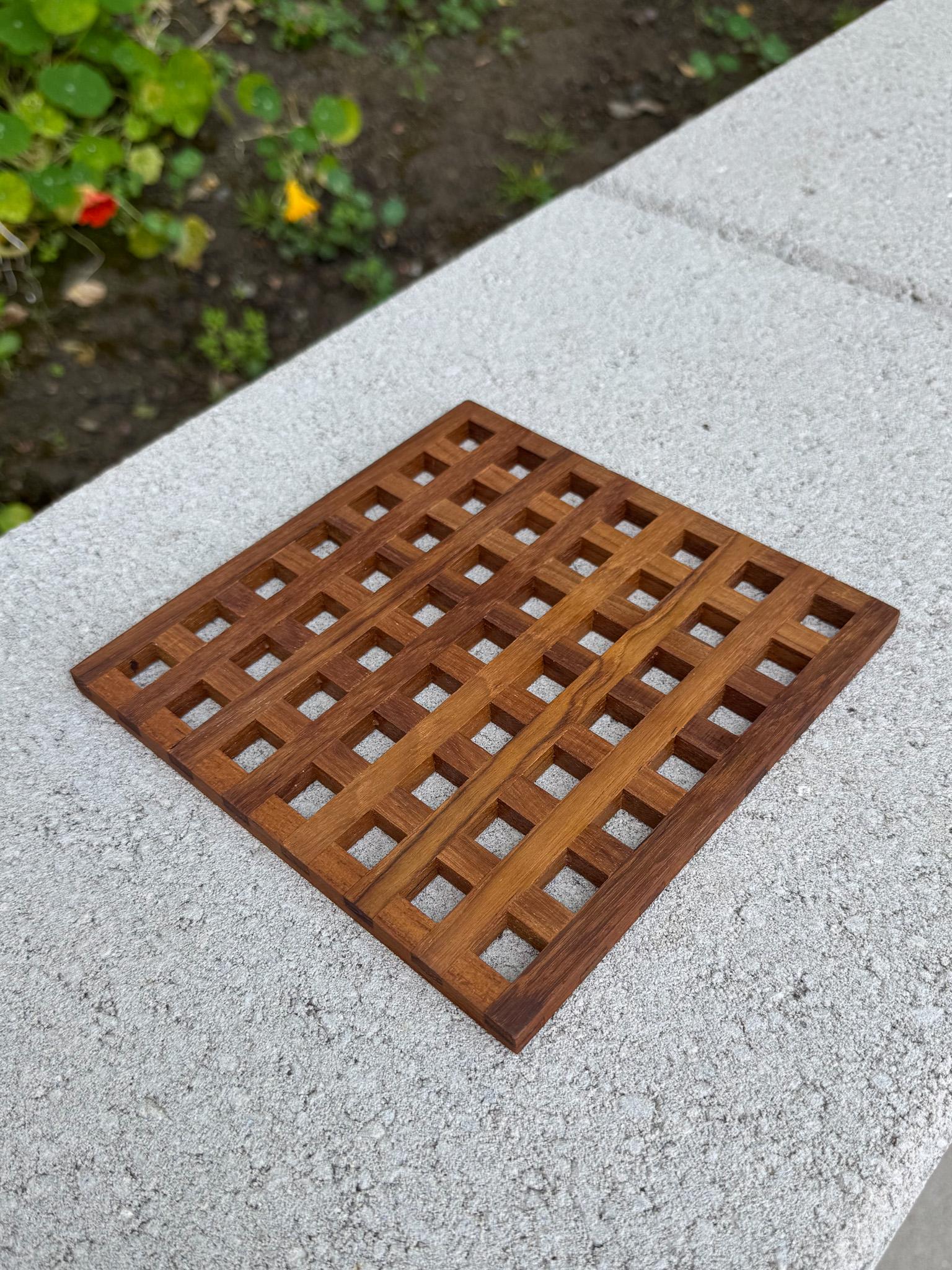 Jens Quistgaard Teck Lattice Trivet w/ Original Box for Dansk, Denmark, c.1965 en vente 7