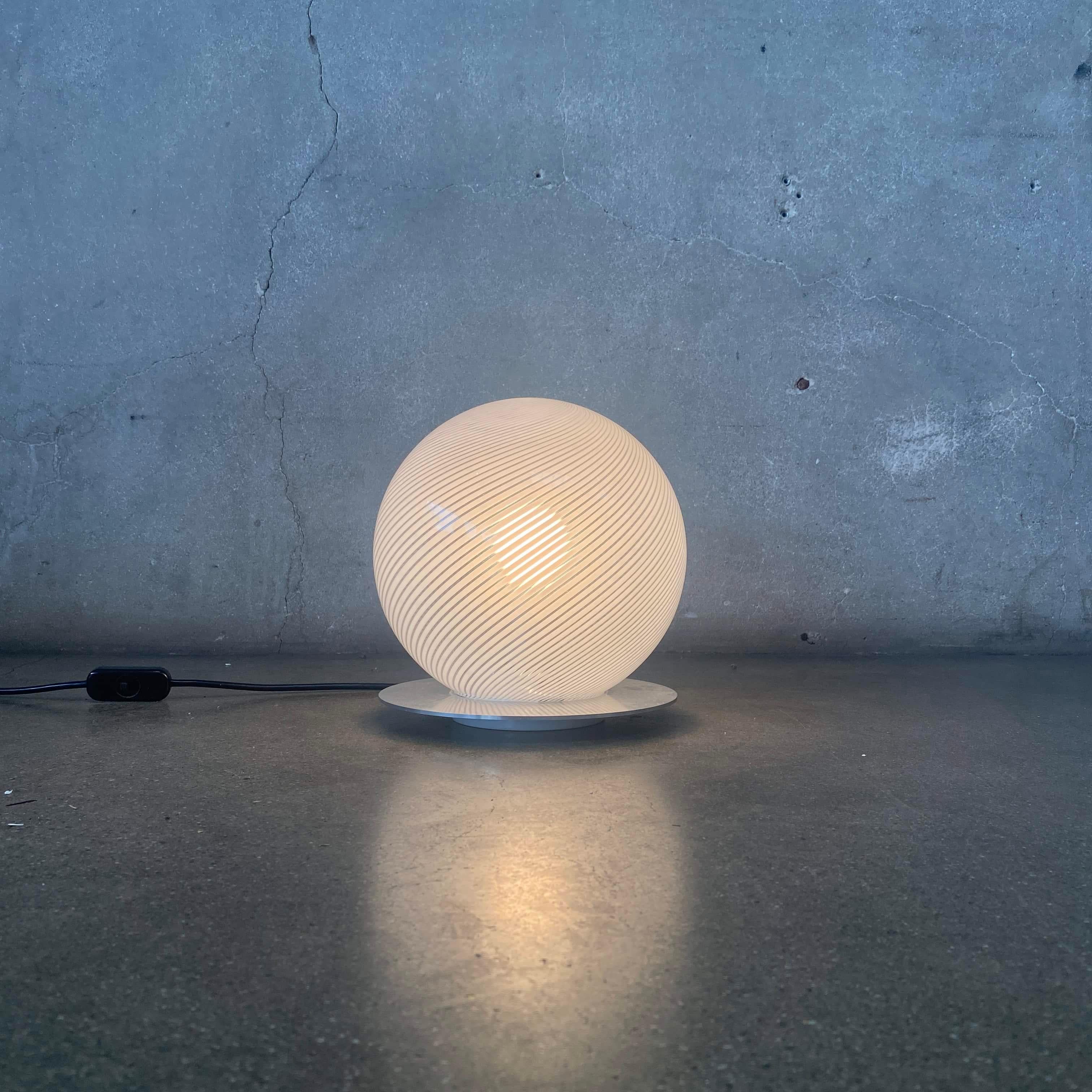 Vintage Table Lamp Attributed to Venini, Italy, 1970s For Sale 1