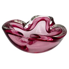 Bol / cendrier en verre « Sommerso » de Murano, par Alfredo Barbini, Italie, vers 1965