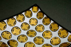 Ciotola vintage Wolim in vetro artistico con motivi geometrici, nei colori nero, bianco e oro