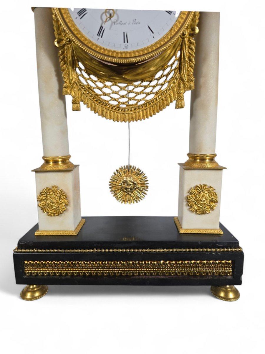 French Portico Clock – Black and White Marble, Gilt Bronze – Early 19th Century For Sale 1