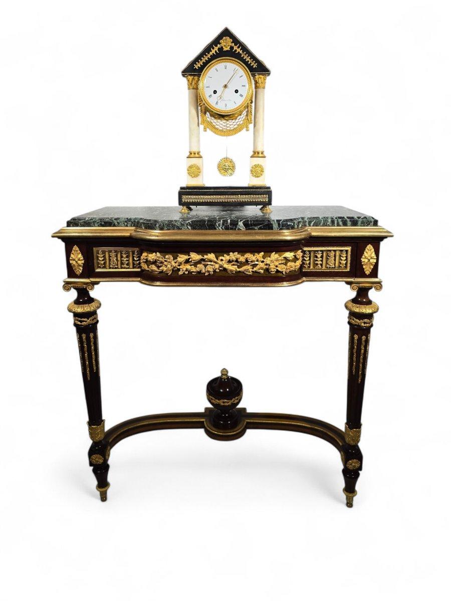French Portico Clock – Black and White Marble, Gilt Bronze – Early 19th Century For Sale 4