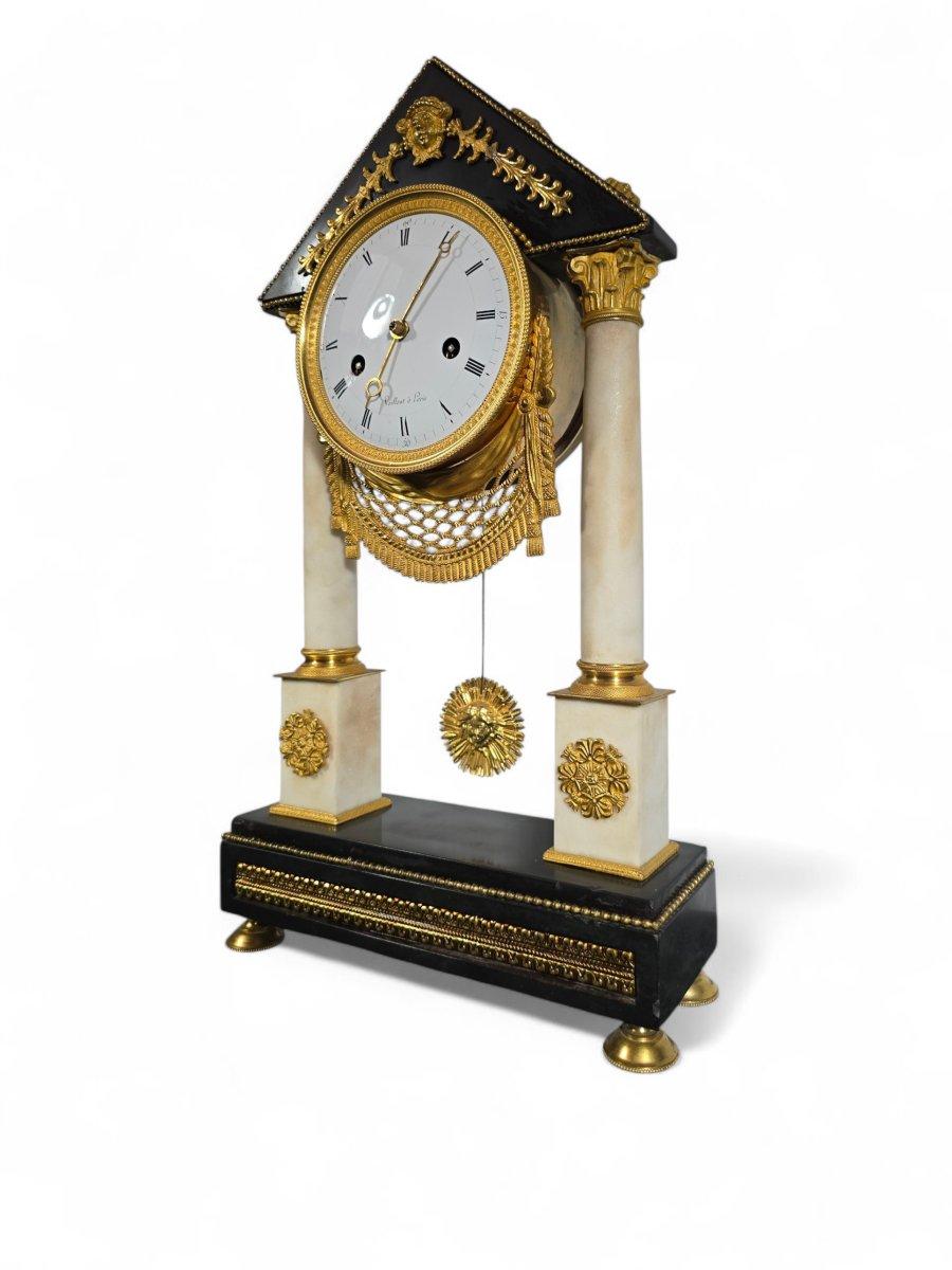 French Portico Clock – Black and White Marble, Gilt Bronze – Early 19th Century For Sale 5