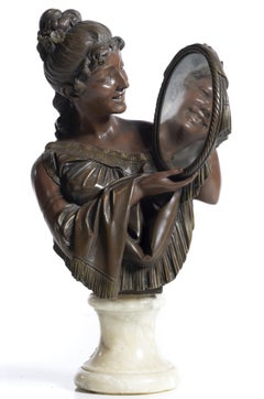 Büste einer Frau mit Spiegel im Art-déco-Stil. Anfang 1900er
