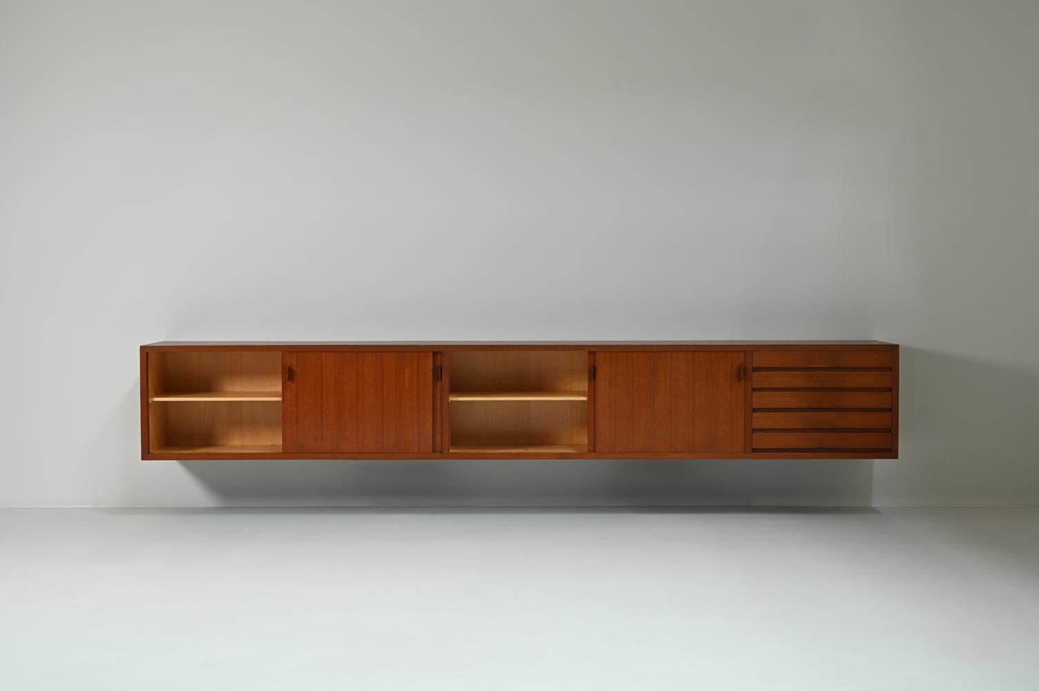 Veneer Large mid-century teak floating sideboard, 1960s Germany. For Sale