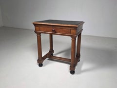 Tavolino in rovere massiccio della Scuola di Amsterdam, anni ’30