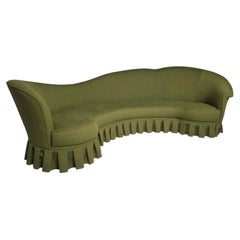 Cesare Lacca Green Organic Curved Sofa with Pleated Skirt, Italy, 1950s