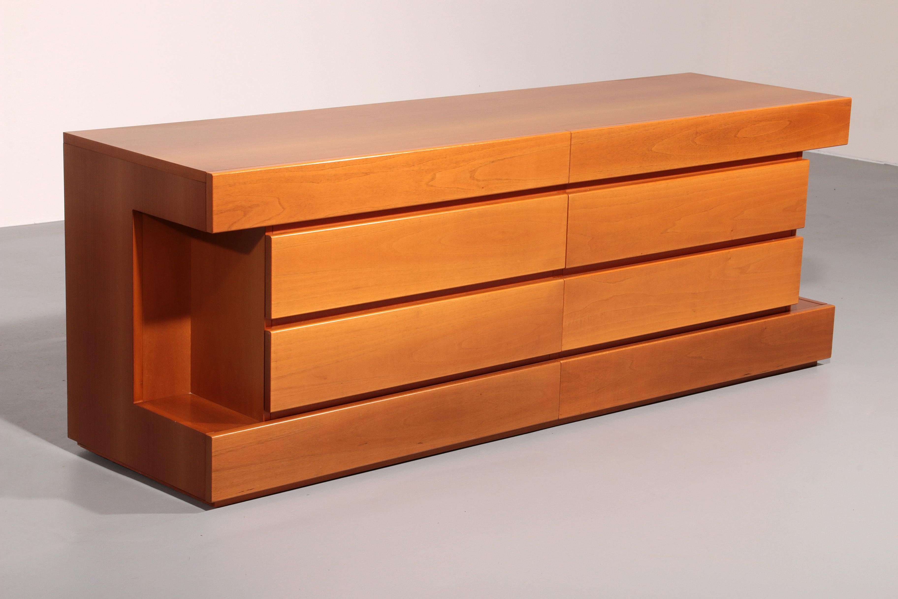 Mid-Century Modern Post modern custom 8 drawer floating dresser blonde geometric design Italy For Sale
