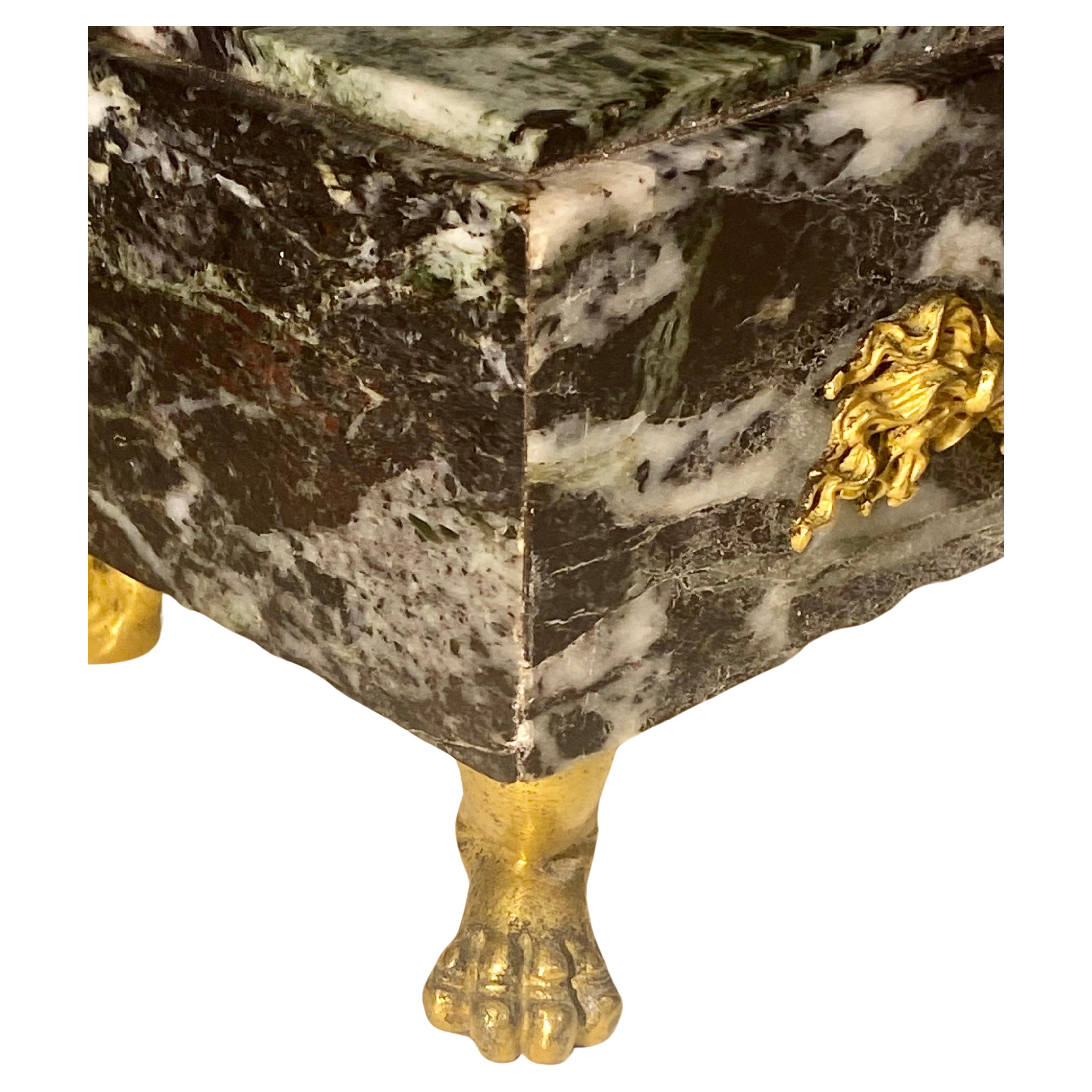 Ancienne pendule à char Napoléon III en bronze doré et marbre Verde Antico  en vente 3