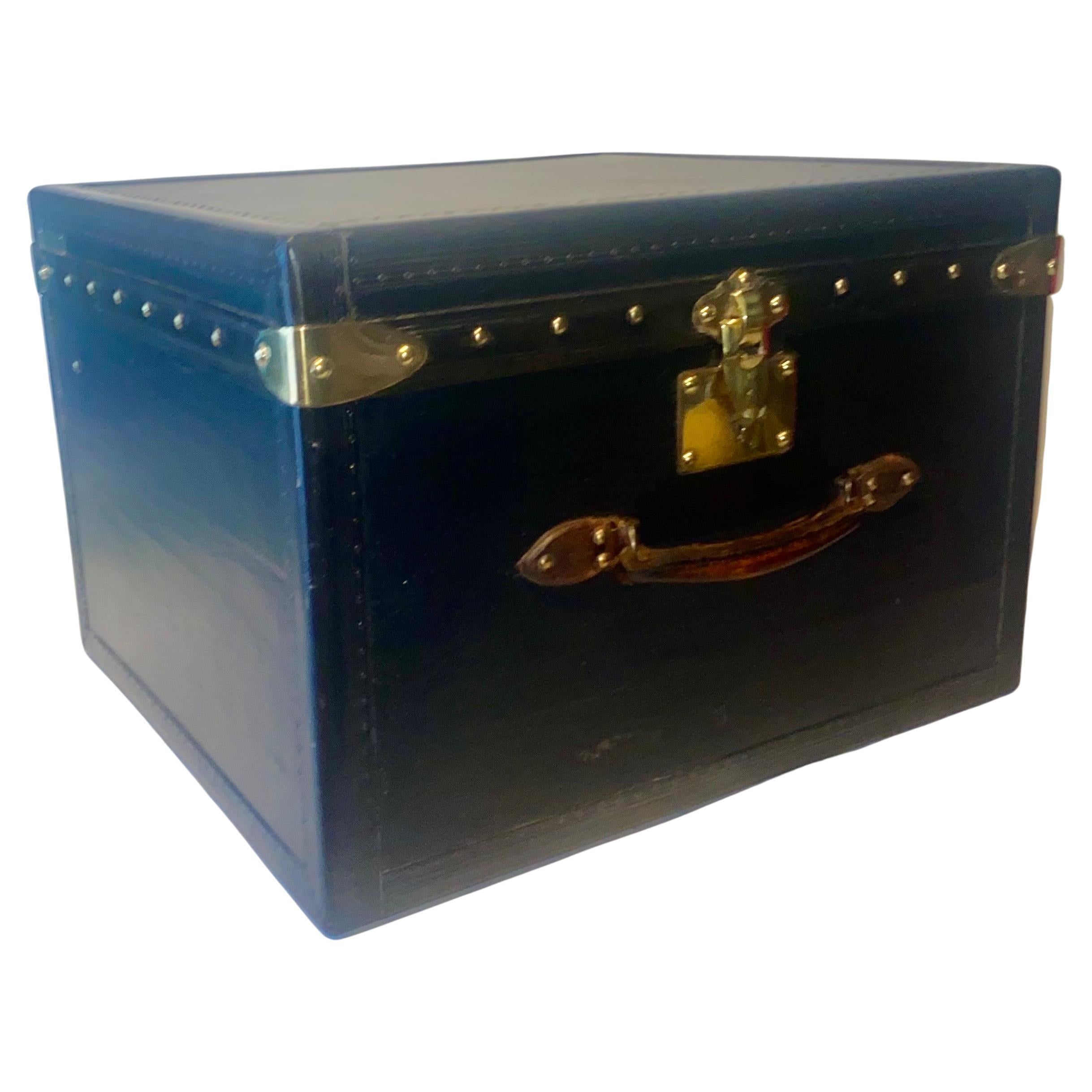 Antique early-20th Century Black Goyard hat trunk French Circa 1920's In Good Condition For Sale In London, GB