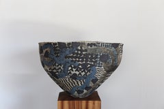 Bemaltes Gefäß – „Open Form“ von Scarlet Pottery
