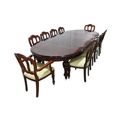 A Very Fine 19th Century Irish Dining Table in the Manner of Williams and Gibton
