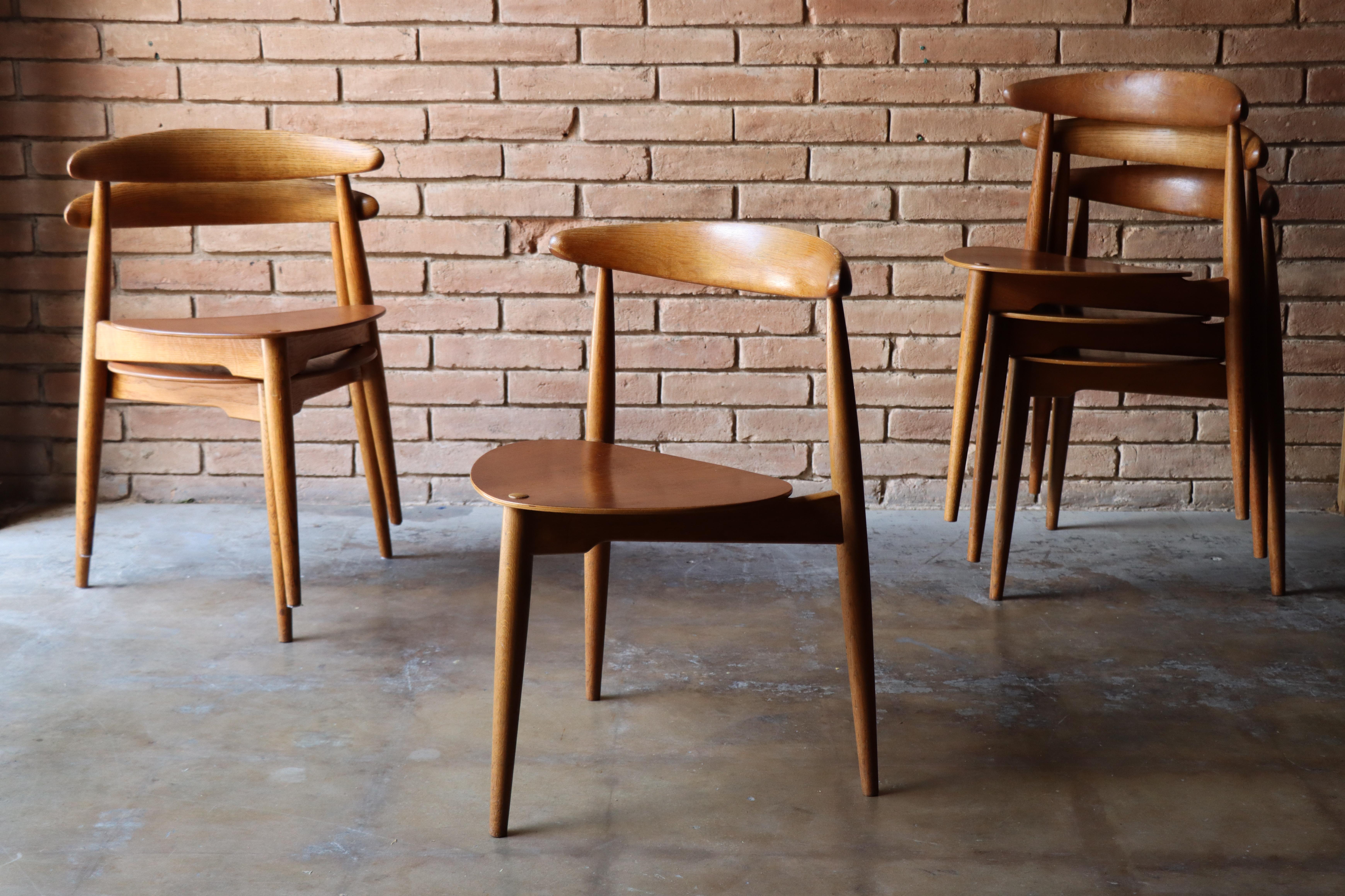 Mid-20th Century Hans J. Wegner ‘Heart’ Dining Set, Fritz Hansen, Oak & Teak, 1952, FH4602 For Sale
