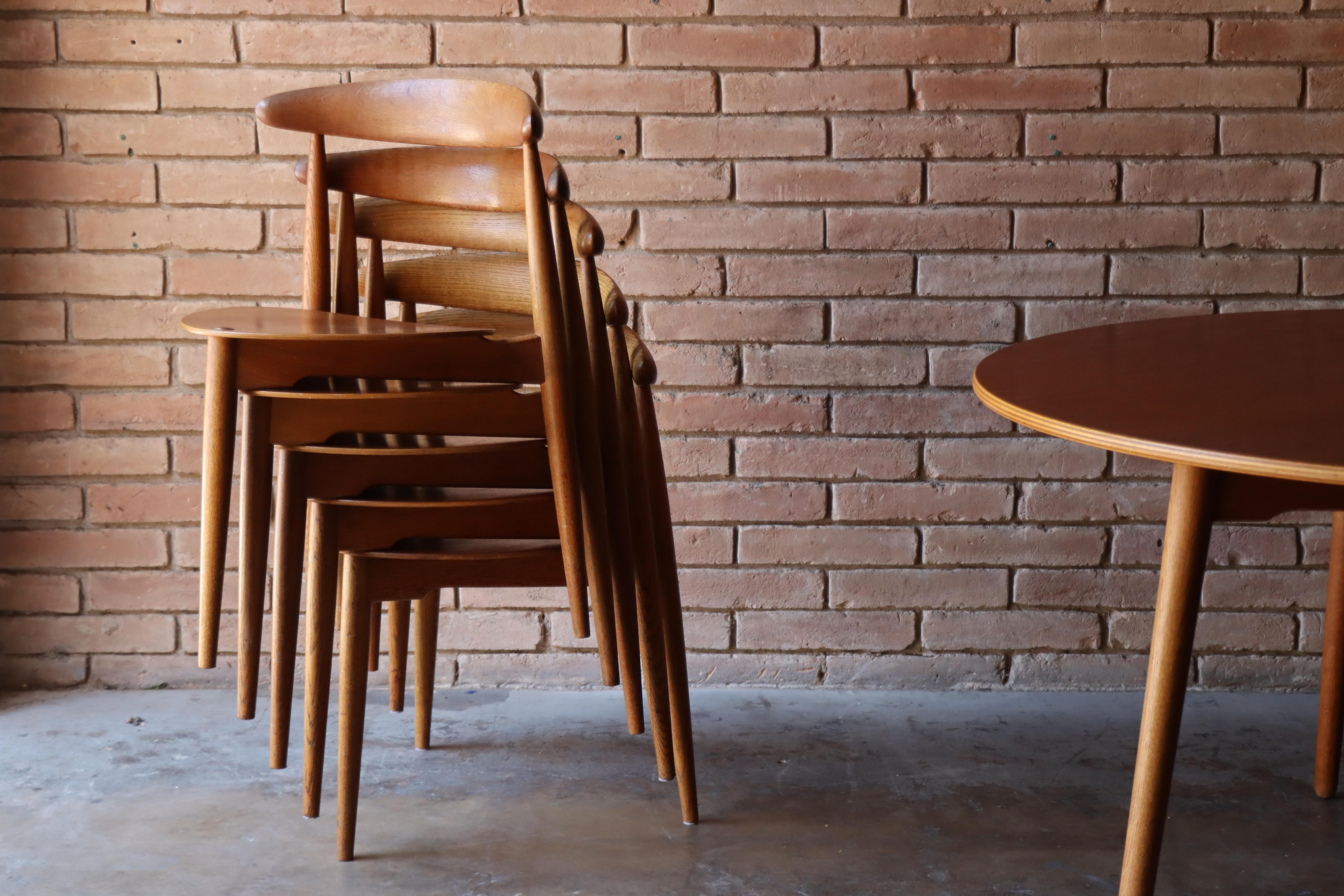 Hans J. Wegner ‘Heart’ Dining Set, Fritz Hansen, Oak & Teak, 1952, FH4602 For Sale 1