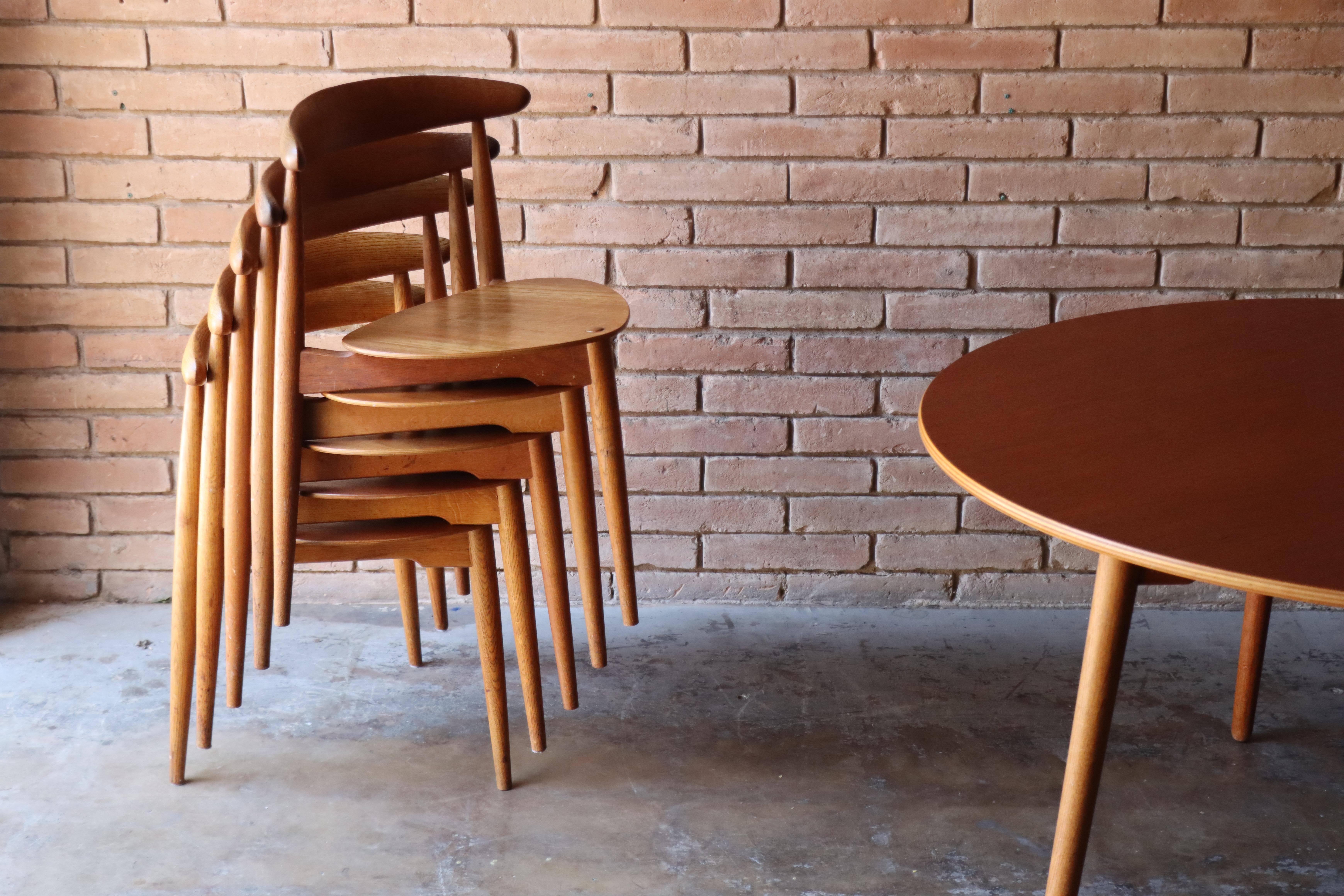 Brass Hans J. Wegner ‘Heart’ Dining Set, Fritz Hansen, Oak & Teak, 1952, FH4602 For Sale
