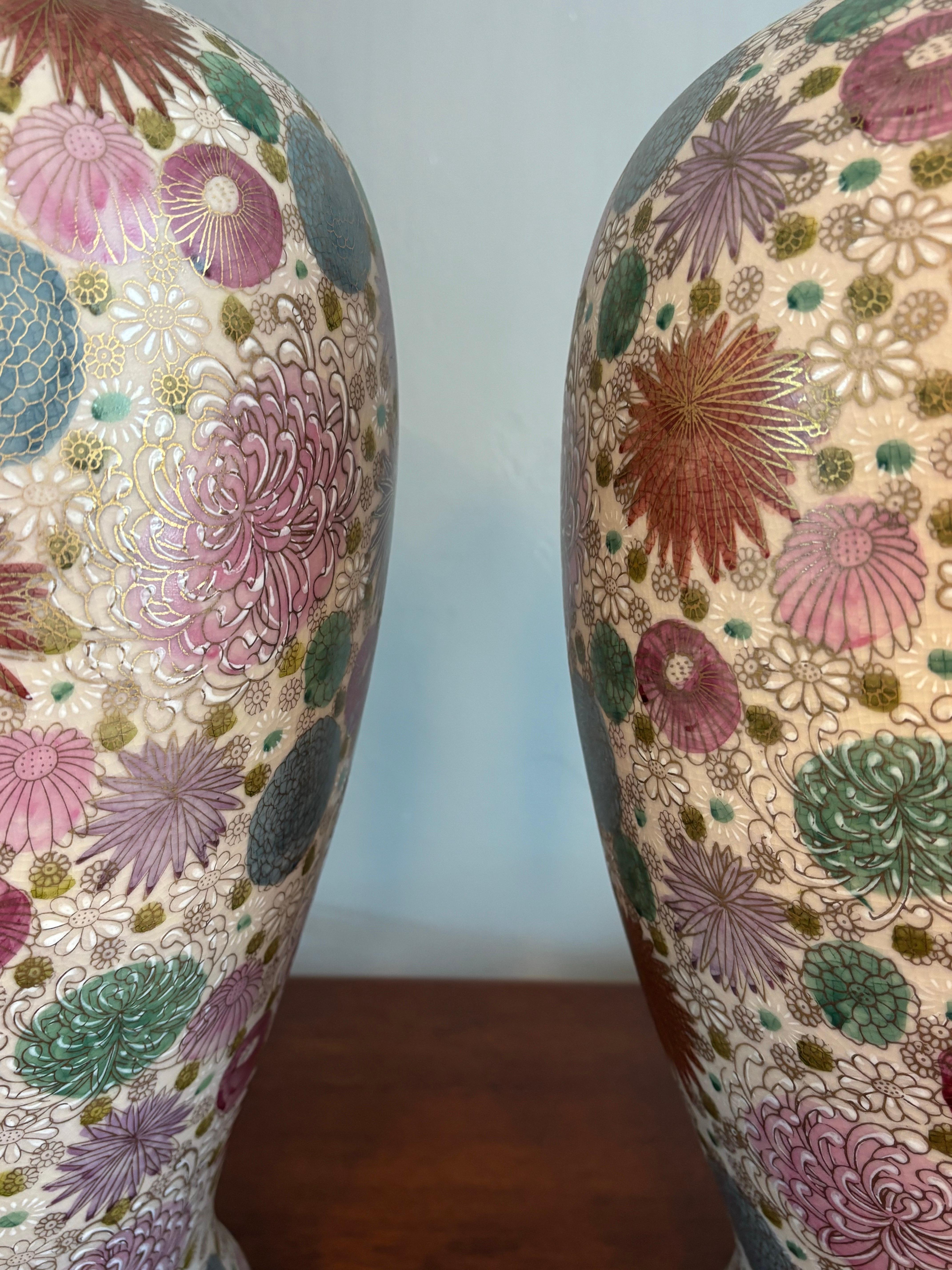 Hollywood Regency Paire de lampes de table vintage en cloisonné de Paul Hanson.