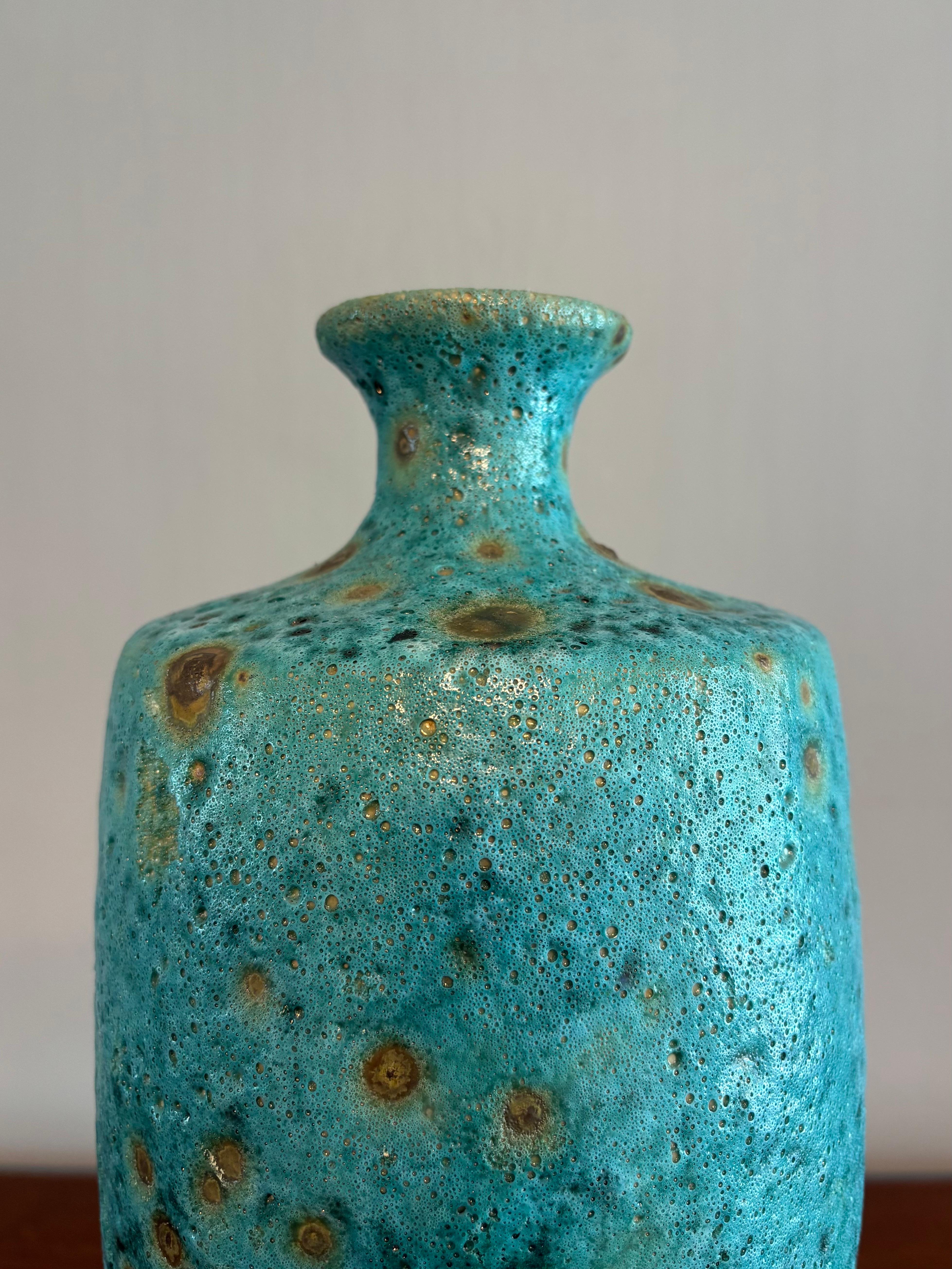 Mid-Century moderno Grande vaso in lava di pavone italiano della metà del secolo scorso in vendita