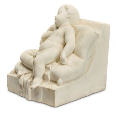 Escultura italiana de mármol de Carrara del siglo XIX de Putto dormido