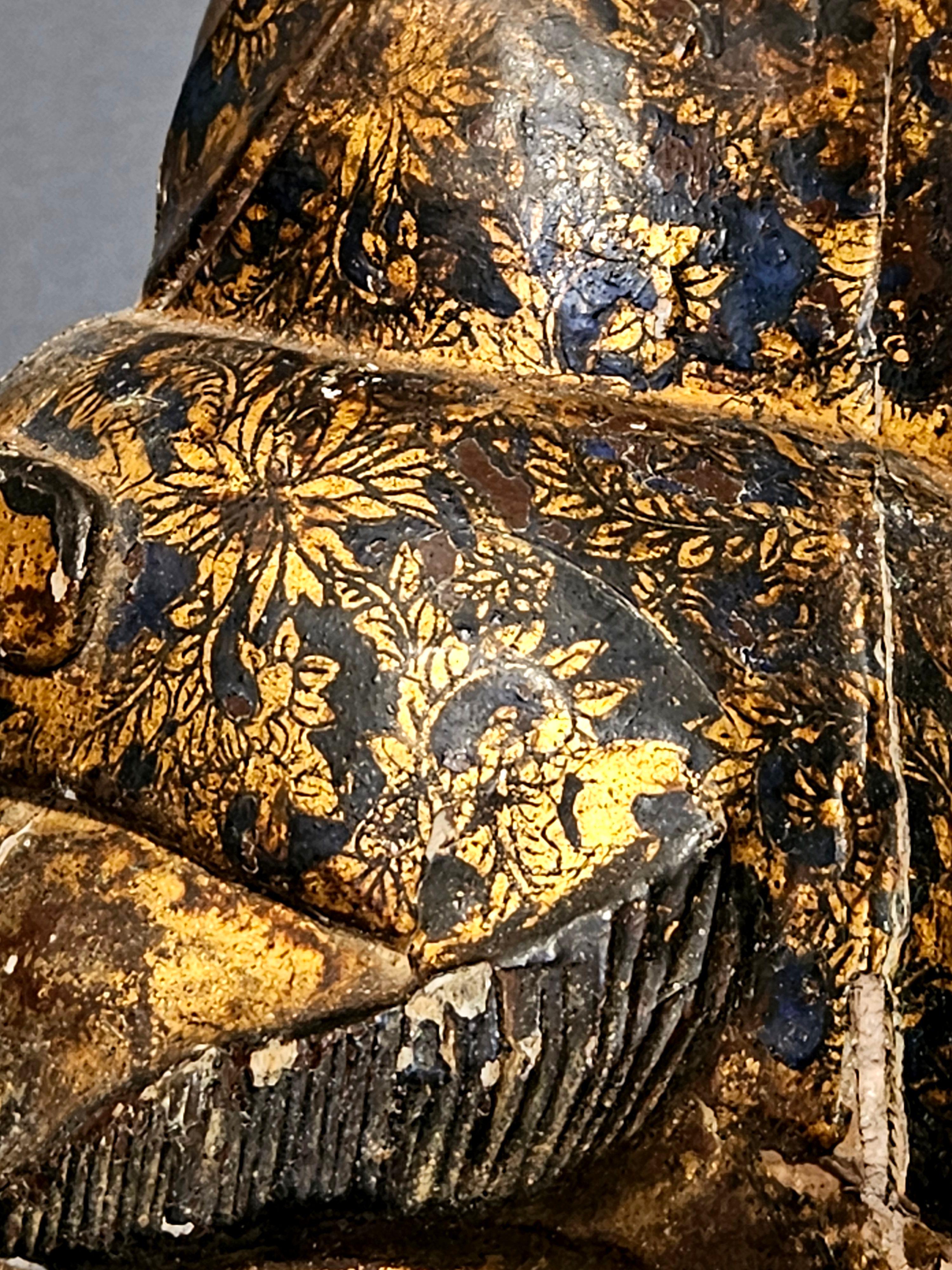 Grande tête ancienne en bois sculpté 