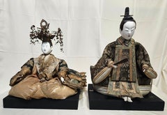Par de muñecos antiguos «Kyoho-Bina» que representan al emperador y a la emperatriz, década de 1720, periodo Edo