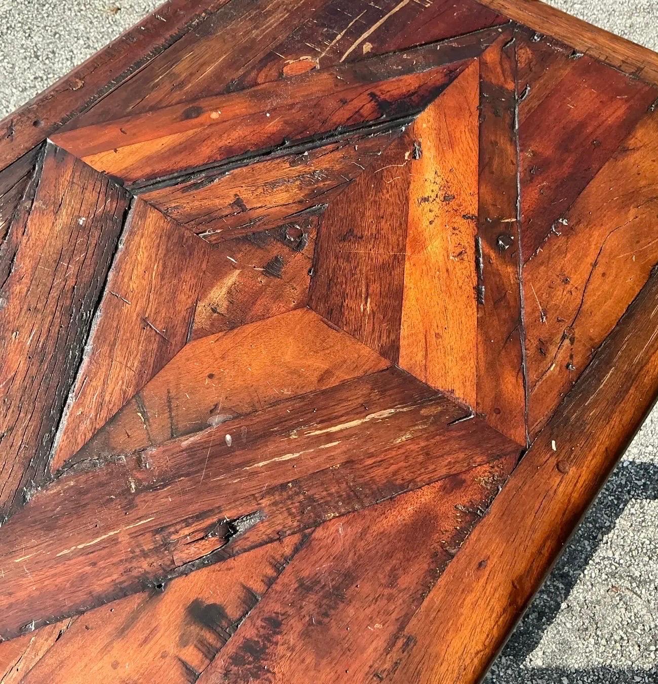 Table d'appoint vintage Boho Theodore Alexander Castle Bromwitch en bois de récupération en vente 1