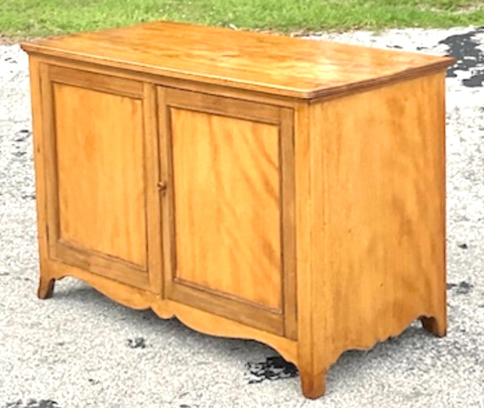Credenza vintage Boho del XIX secolo in vendita 2