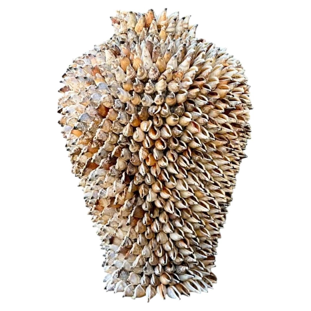 Escultura vintage recubierta de conchas