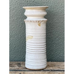 Jarrón de cerámica vintage hecho a mano
