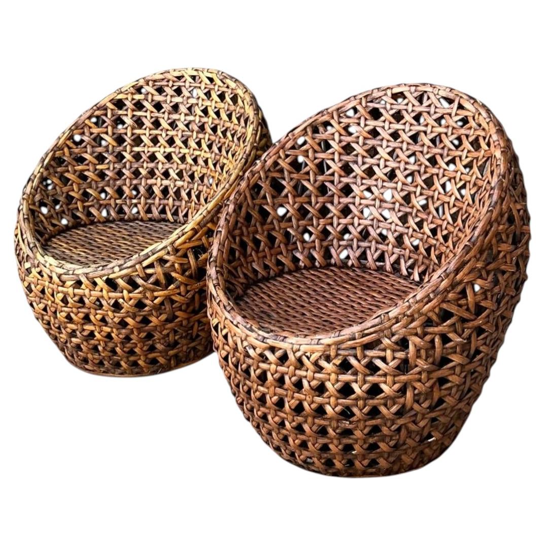 Lounge-Sessel aus gewebtem Rattan im Vintage-Stil – Paar im Angebot