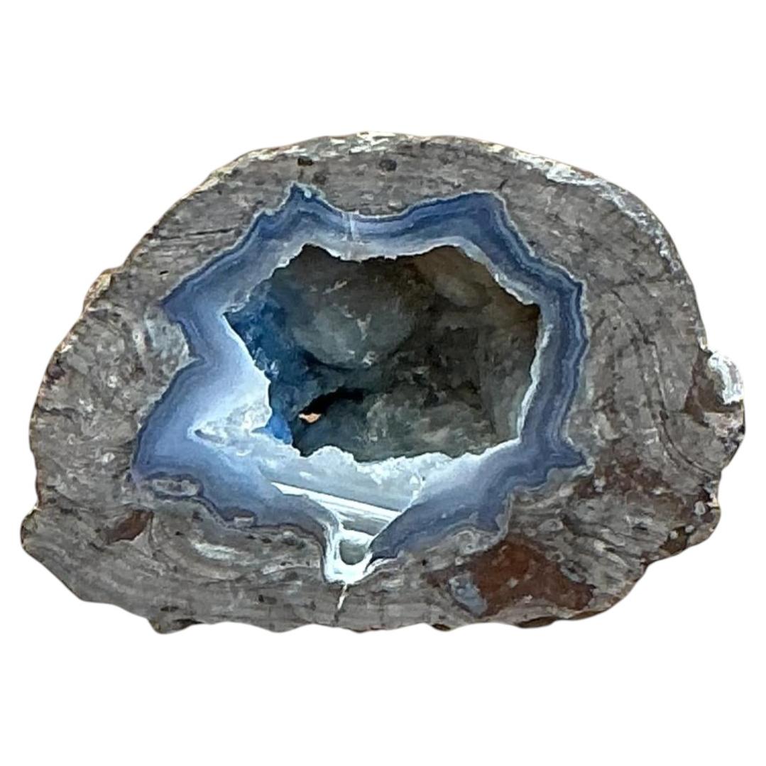 Where do the prettiest geodes come from?