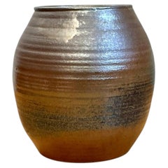 Vase vintage en céramique émaillée marron