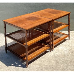 Vintage-Beistelltische aus Holz und Rattan mit mehreren Ebenen