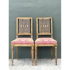 Chaises d'appoint suédoises vintage de style Chippendale en bois doré - Paire