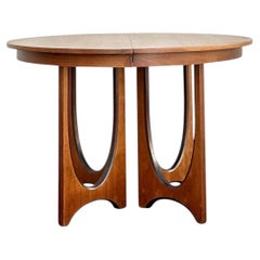Vintage Wood Extendable Dining Table by Broyhill Brasilia