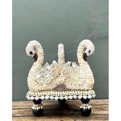 Table vintage en forme de cygne, en bois incrusté de coquillages