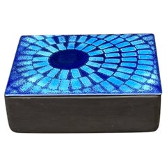 Scatolina vintage in ceramica con coperchio smaltato blu