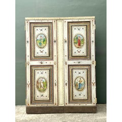 Armadio vintage in legno dipinto in stile neoclassico proveniente dalla collezione di Lily Pulitzer