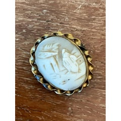 Vintage Victorian Scenic Cameo Brooch