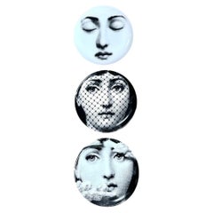 Platitos de cerámica «Tema e Variazioni» de Fornasetti - Juego de tres