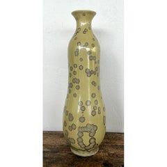 Vaso in ceramica smaltata cristallina giallo vintage