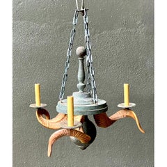 Suspension en métal vintage avec motif de cornet