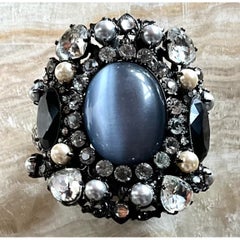 Bracciale a polsino vintage Erickson Beamon con pietre semipreziose fumé