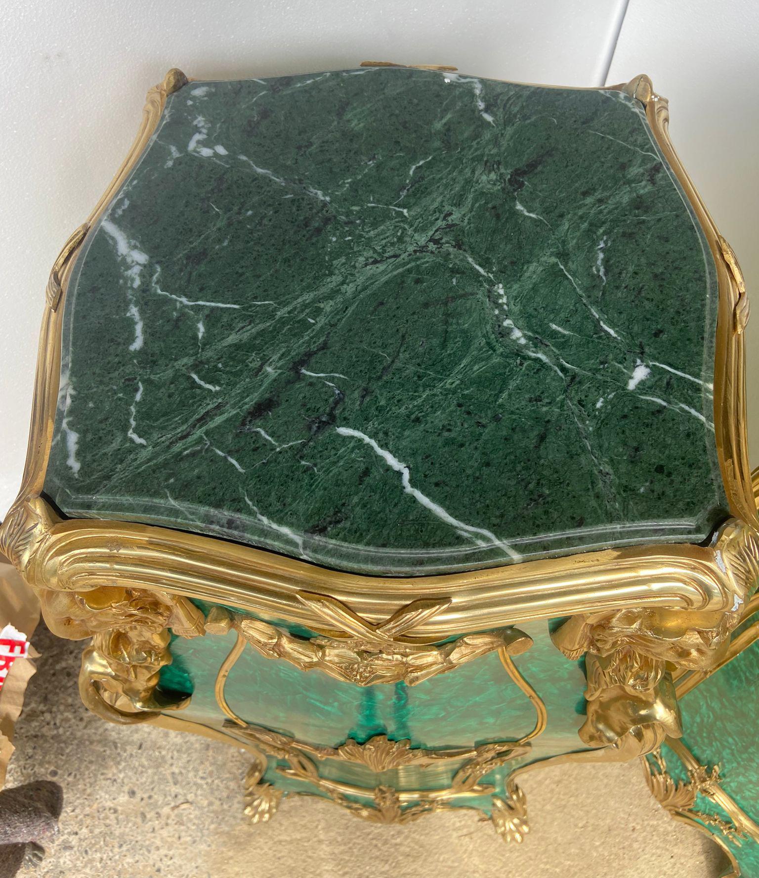 Paire de guéridons en malachite de style Napoléon III A Link en vente 1