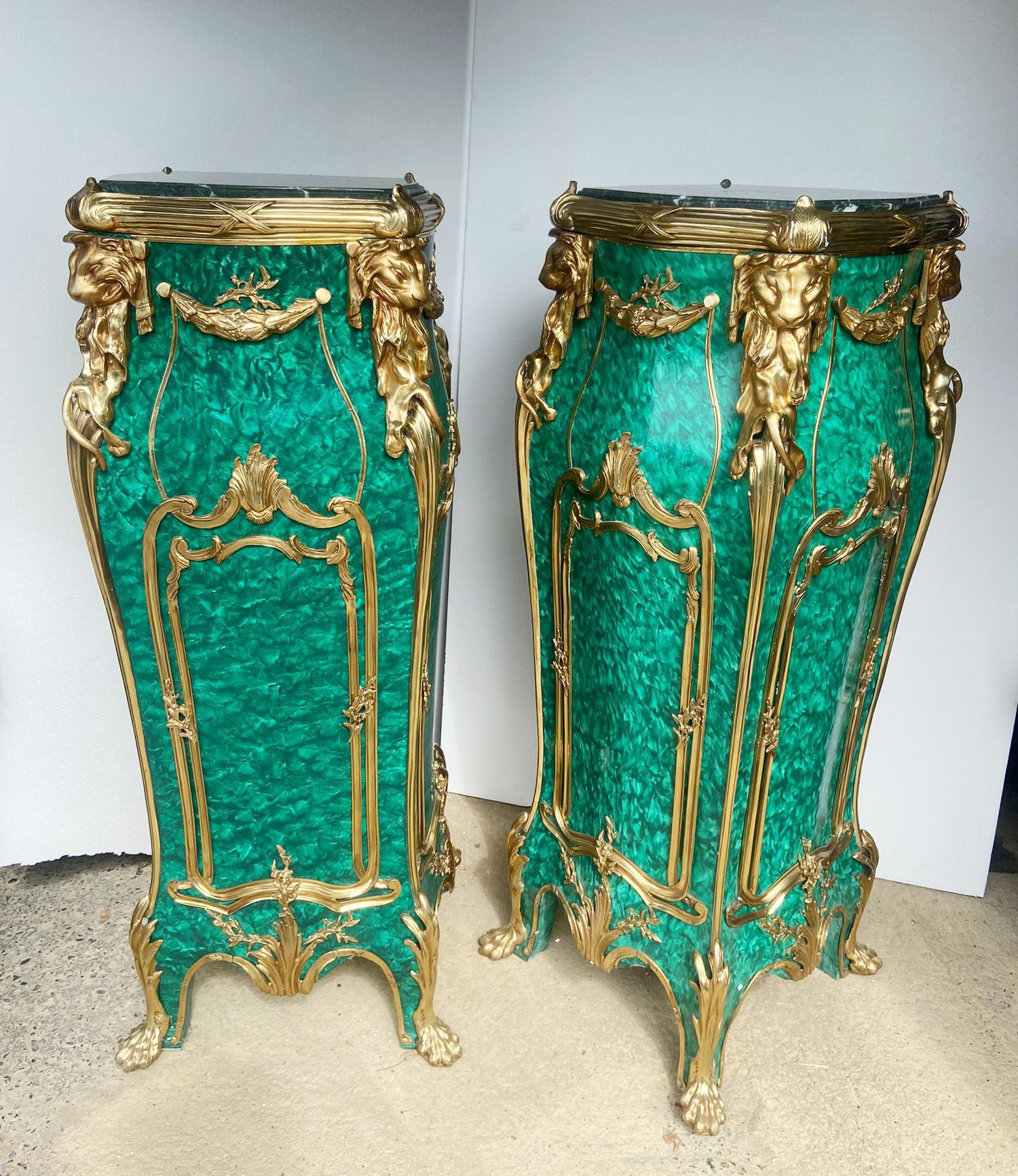 Paire de guéridons en malachite de style Napoléon III A Link Bon état - En vente à Potters Bar, GB