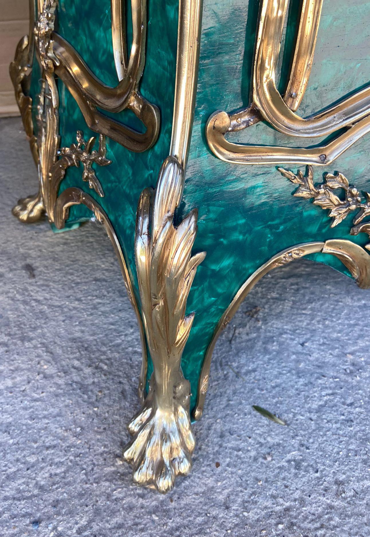 Paire de guéridons en malachite de style Napoléon III A Link en vente 4